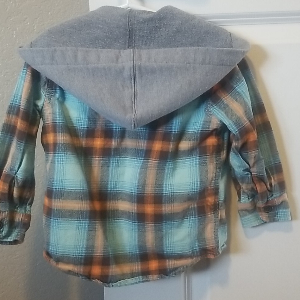 Button down - Picture 2 of 2